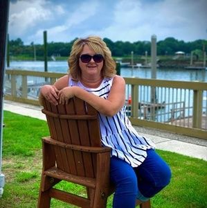 Meet your Posher, Crissy